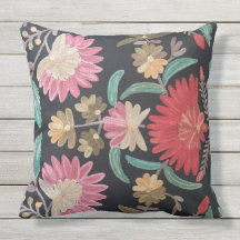 Broderad blom- design