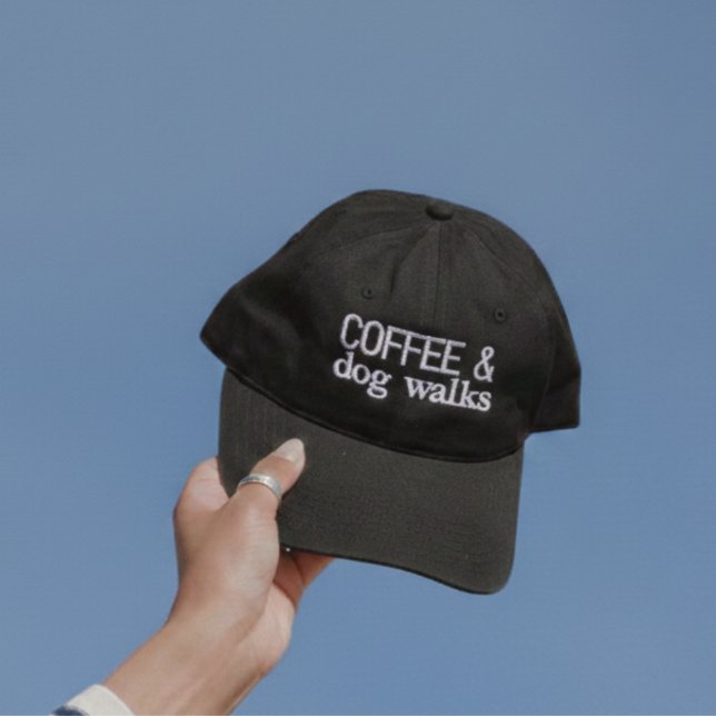 Broderad mössa med kaffe och hundpromenader keps (Accessorize while showcasing your love for your furry friend with this Dog & Coffee Hat!)