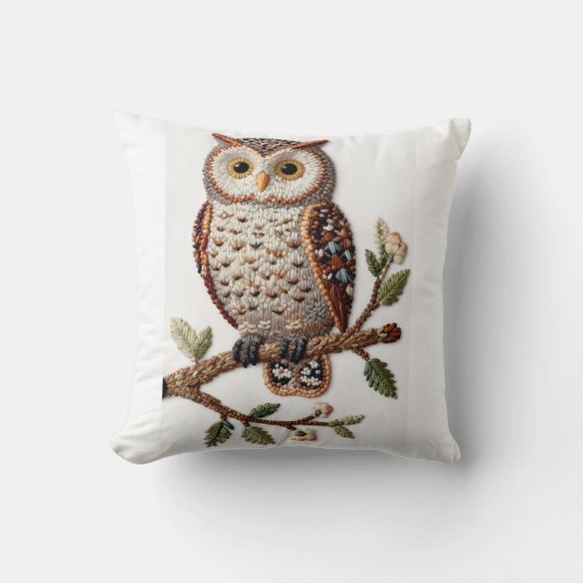 Broderad uggla på gren Rustik naturkonst design Kudde (Framsida)