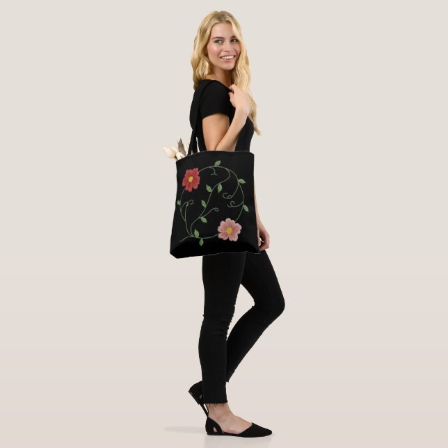 Broderi i Bloom-stil Tygkasse (På modell)