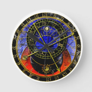 Broken Astronomical Clock Rund Klocka