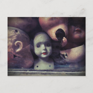 Broken Dolls Vykort