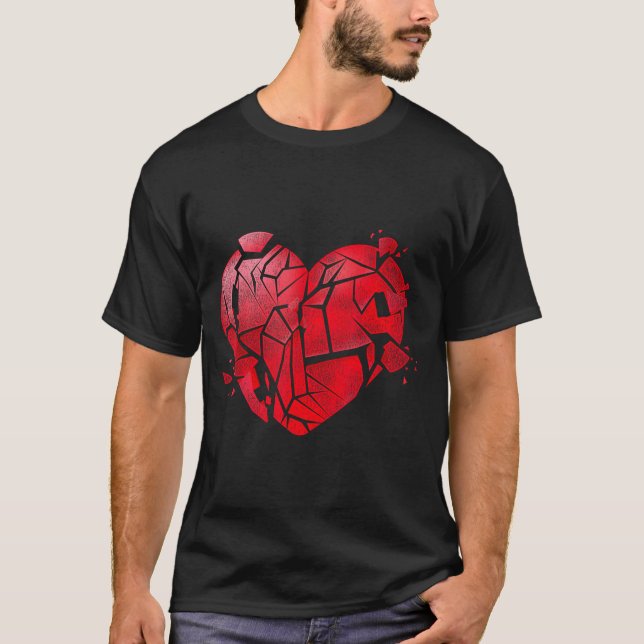 Broken Heart Anti Valentines Day  T Shirt (Framsida)