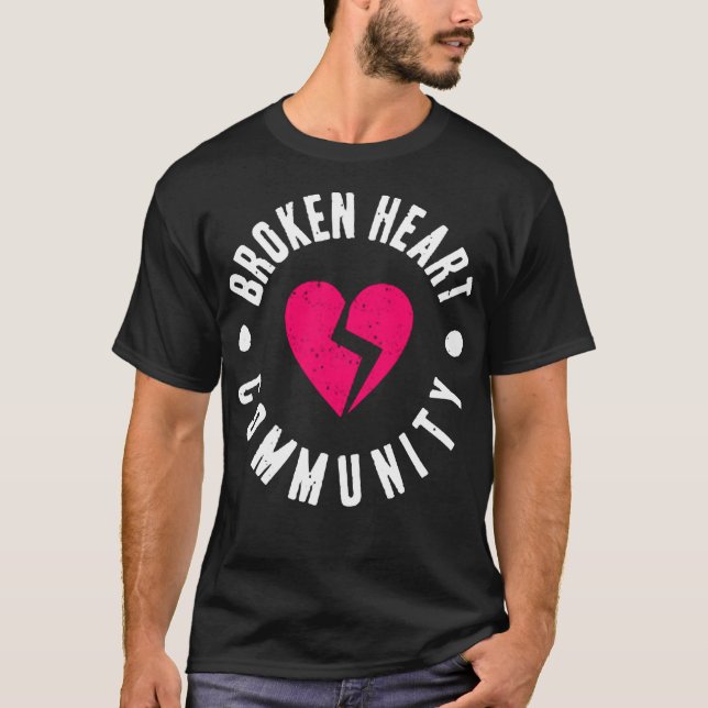Broken heart community t shirt (Framsida)