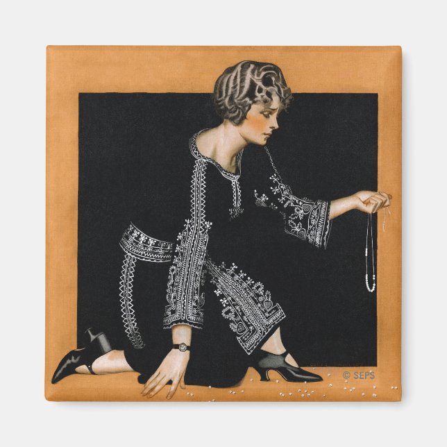 Broken Pearl Necklace Magnet (Framsidan)