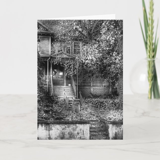 Brökt - övergiven helgkort (Framsida)