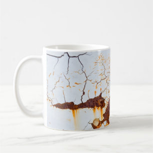 Brökt vit färg, rostig bil. kaffemugg