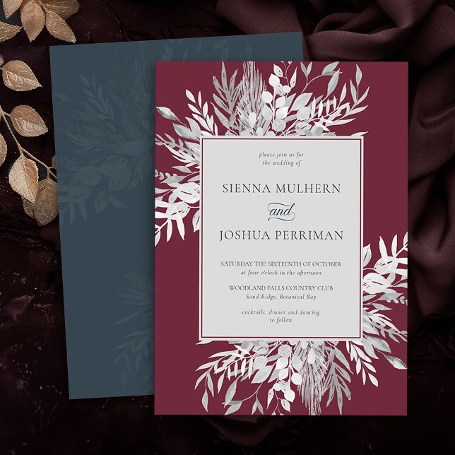 Bröllbjudan för botaniskt Grått-blomma i Burgundy Inbjudningar (Elegant Burgundy and Grey wedding invitation from the Foliage Duet Collection by Darling & May)