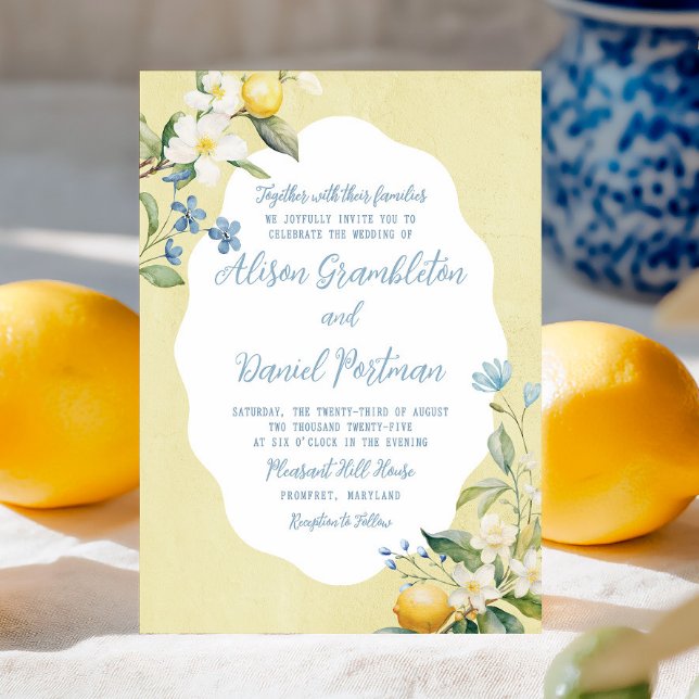 Bröllbjudan till Blommigten La Dolce Vita Lemon Inbjudningar (Celebrate your big day with this lemon and wildflower invite inspired by vibrant Italian living.)