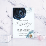 Brölloksinbjudan till Blommigten chic Navy Blue Pe Inbjudningar<br><div class="desc">Bröllopsinbjudan till chicen med färgade vattenfärgspennor i marinblått och vitt. Om du vill ha en mer avancerad anpassning av den här designen klickar du på knappen Anpassa. Matchande objekt är också tillgängliga.</div>