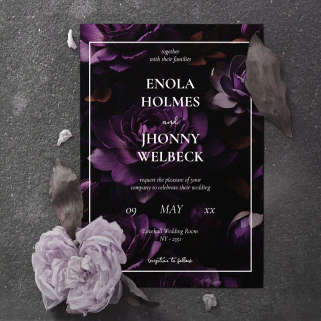 Brölloksinbjudan till mörkens Blommigt för Moody L Inbjudningar (Dark Moody Purple Floral Wedding Invitation)