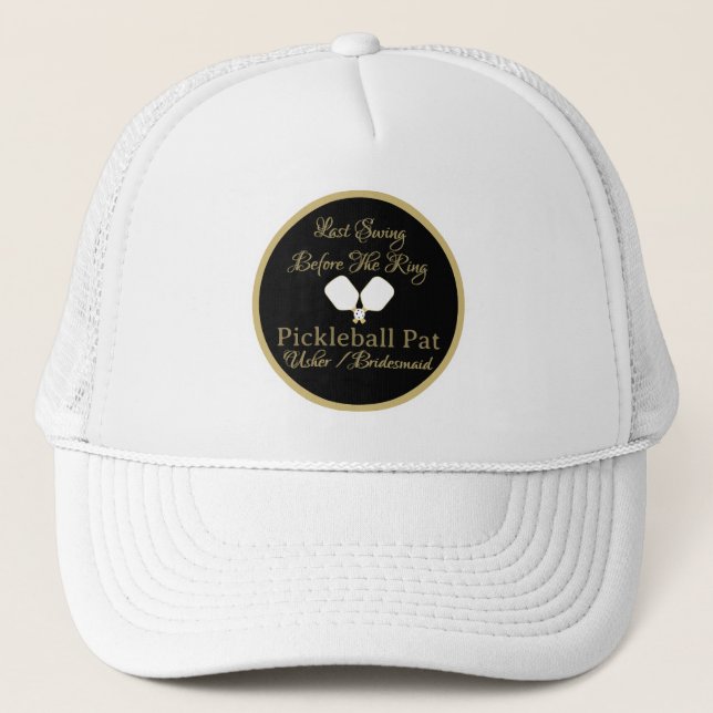 Bröllomshelgens Aktivitet Pickleball Guld & Vit Keps (Framsida)