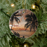 Bröllop-årsdagen Tropical Sunset Beach-Anpassnings Julgransprydnad Keramik<br><div class="desc">Bröllop-årsjubileet Tropical Sunset Beach Anpassningsbar Ceramic Ornament har en romantisk sceneri som fotograferades i Käpp Bay på Saint Croix US Virgin Islands. Anpassa det med ett pars namn eller bara en person namn och datum. Jag kärlek hur solnedgången, handflatan träd och komen längs kanten förenas för att göra ett avslappnande...</div>