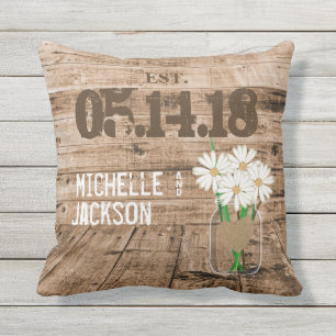 Bröllop Barn Wood Design med Daisy Kudde