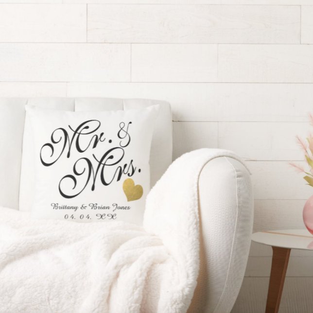 Bröllop Black Script Guld Heart Namn Mr. och Mrs. Kudde (Skapare uppladdad)