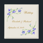 Bröllop. Blankblommor Magnet<br><div class="desc">Stiliserade blommor i mjukt ljus. Helt anpassade. Du kan ändra position och storlek för vissa bilder. Du kan också ändra teckensnitt,  färg,  storlekt eller skicka ett eget meddelande.</div>