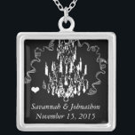 Bröllop Chandelier-årsjubileum Silverpläterat Halsband<br><div class="desc">Behåll Necklaces Välj antingen Silver Plattat Guld Avsluta eller Sterling silver Unik Personlig Anpassningsbar !st Bröllopsfest för julklapp av Bröllop Keepsakt Necklaces - om du vill ändra bakgrund färg - klicka på anpassa - klicka på redigera - välj sista verktyg i rullgardinsmenyn och välj från ett av de färger som...</div>