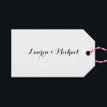 Bröllop Elegant minimalistisk kalligrafi svart vit Presentetikett<br><div class="desc">Den här mallen kan anpassas för att uppfylla alla professioneller.</div>