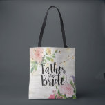 Bröllop Far vid Bride Wood Rosa Flower Light Tygkasse<br><div class="desc">Bröllop Far i Budens mamma Tote Bag-mallarna - Vintage Watercolor Rosa Flowers och Elegant String Ljus på Rustic Light White Tvättar Soft Wood Struktur Background. En Perfekt för din stora dag! Alla textstorlekar i Stil,  Färg kan anpassas efter dina behov.</div>