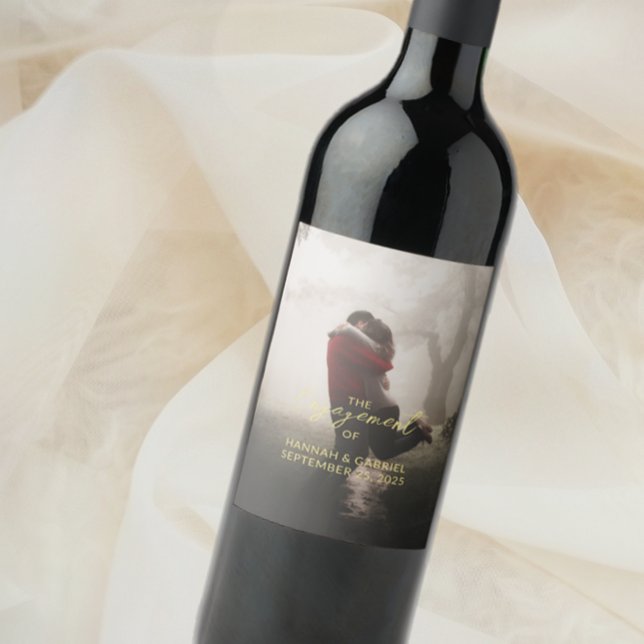 Bröllop Förlovningsfest Lägg till bild Vinflaska Etikett (Wedding Engagement Party Wine Label (Add Your Photo))