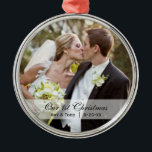 Bröllop | Första julfoto Ornament<br><div class="desc">Det här är bara eleganten Bride och Groom-prydnaden med namn och bröllop-datumet och ditt foto. Perfekt till din första jul som gift par! Underbara gåvor till nygifta!</div>
