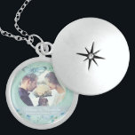 Bröllop Keepie Berlockhalsband<br><div class="desc">Personligens bröllop gynnar,  ger och håller med en söt vattenfärgsmålning av en blå fjäril och blommor som sätter in ett foto med ett mjukt romantiskt filter över bilden för att helt blanda ihop konst och fotografi.</div>