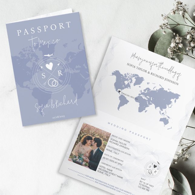 Bröllop-målpasset Dusty Blue World Map Inbjudan (modern passport wedding invtation with dusty blue background and world map)