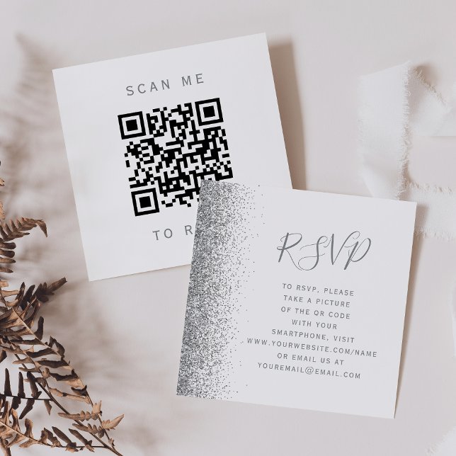 Bröllop med budgetvitt silverglitter QR-kod RSVP Tilläggskort (Skapare uppladdad)