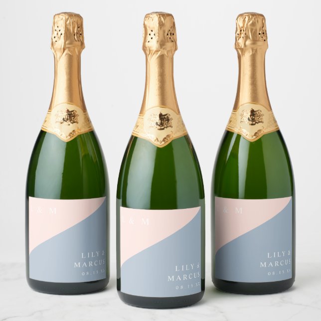 Bröllop med modernt elegant monogram i dammigt blå (Flaskor)