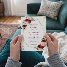 Bröllop med rosaburgunderblommig modern guldram