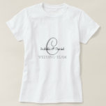 Bröllop Monogram Tshirt Gifts Tee Shirt<br><div class="desc">Monogrampresenter har ett stort urval anpassningsbara USPS-portabel frimärke,  klistermärken,  hälsningskort,  skjortor,  hattar,  knappar,  magneter och så mycket mer. Dessa monogram är underbara för att skicka ut bröllopsinbjudningar,  inbjudningar till firandepartiet,  tillkännagivande för studenten och överraska födelsedagsfester bara till namn några få.</div>