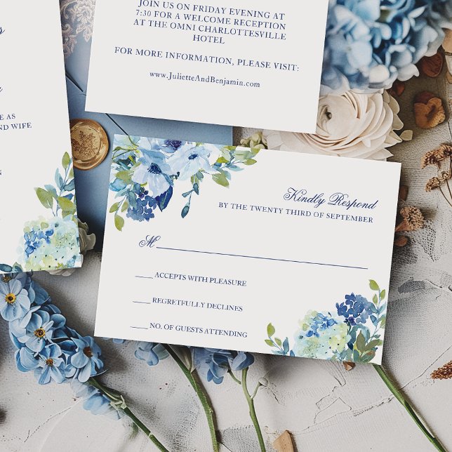 Bröllop OSA för enkel Elegant Dusty Blue Navy-Blom Kort (This dusty blue, floral RSVP card coordinates with my Juliette collection.)