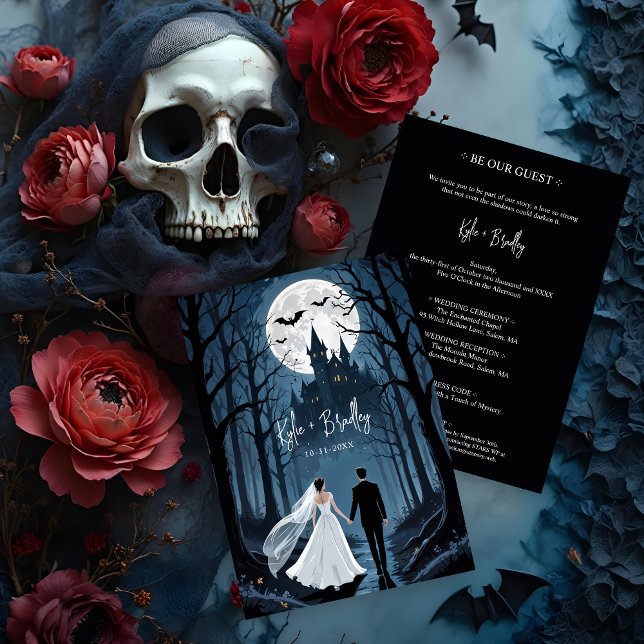 Bröllop par Spooky Forest Toward Haunted Castle Inbjudningar (Wedding Couple in Spooky Forest Toward Haunted Castle Invitations Cards.)