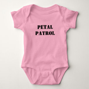 Bröllop Petal Patrol Brudens sida Tee Shirt