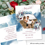 Bröllop Photo Blue Lila Burgundy Watercolor Inbjudningar<br><div class="desc">Elegant och en unik inbjudan till fotobröllop, med en fantastisk sexkantig geometrisk ro guld ram med blommor och blad som ger foto och vackra blå vattenfärgstreck bakom sig. Vattenfärgade blommor och löv i en attraktiv blandning av dammblått, marinblått, burgundrött, magenta, lila och grått hues. Använda av modern handskriven kalligrafiinformation. På...</div>