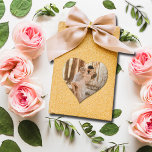 Bröllop Photo Hjärtformat Klistermärke<br><div class="desc">Med fotot och namn i chic,  är dessa små hjärtformade klistermärken roligt till använda som kuvertförseglingar,  på party favors och mycket annat.</div>