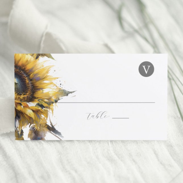 Bröllop Plattskort Rustic-solblommor Placeringskort (Sunflower wedding theme place cards with meal choice by Victoria Grigaliunas of Do Tell A Belle)