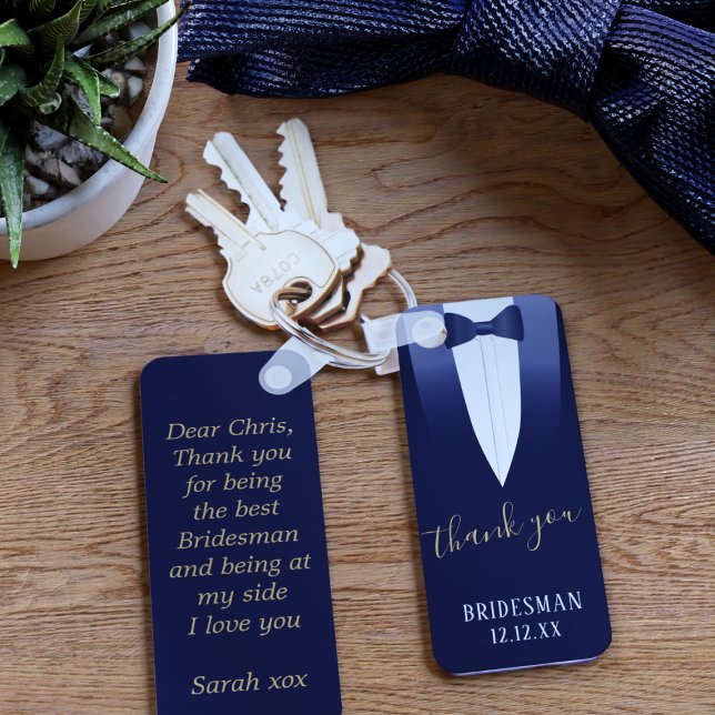 Bröllop Tack Brudgumme Blå Smoking Nyckelring (Thank your Bridesman or any member of your bridal party with this blue tuxedo keychain. )