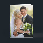 BRÖLLOP TACK FOTOKORT | VITSCRIPT<br><div class="desc">BRÖLLOP TACK FOLDEKORT | VITA SKRIPT MED TVÅ WDDING-FOTOS. Anpassa med fotografierna på framsidan och på insidan och anpassa texten till tacket. Vackert kort med "Tack" i ett skript med blommor på fotografiet. Använda om mallen frågar eller klicka på "anpassa" och har större frihet att anpassa kortet. Endast exempelbild. Elke...</div>