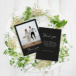 Bröllop tackar dig för ett modernt, minimalt fotos inbjudningar<br><div class="desc">Svart och vit modern contemporary-skript bröllop tack vare ditt kort. En fantastisk,  modern,  minimal design. En del av en svit.</div>