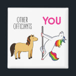 Bröllop-tjänstemannen Unicorn Funny Frieri Magnet<br><div class="desc">Den här konstiga enmajsmagneten är perfekten frieri gåva till bröllop-tjänstemannen. Det kommer alltid att påminna mottagaren om den speciellare dagen då han eller hon har gifta sig med dig och din partner.</div>