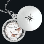 Bröllop Vintage Chickadees Årsdag Necklace Berlockhalsband<br><div class="desc">Bröllop Keepsaki Bröllopsfest Necklaces - om du vill ändra bakgrund färg - klicka på anpassa - klicka på redigera - välj sista verktyg i rullgardinsmenyn och välj från ett av de färger som visas eller ange din rgb-hex-kod för personligt bröllp färg- om du vill ändra teckensnittstecknet färg markerar du den...</div>