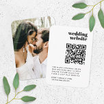 Bröllop webbplats | OSA QR-kodsfotoåtertagare Tilläggskort<br><div class="desc">Ett fotomakort för foto på snyggt bröllop i ett modernt, minimalistiskt format stil med en retrotypografi i klassisk svartvitt skriven i en informell avslappnad stil. Texten kan enkelt vara personlig med namn, bröllop webbplats, skannerbar QR-kod och ett unikt bröllop-format som kan ge dina vänner och din familj behålla om din...</div>