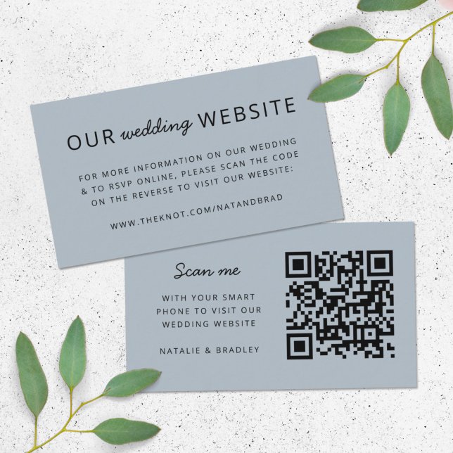 Bröllop webbplats | QR-kod Blue Modern Minimal Tilläggskort (Direct guests seamlessly to your wedding website using this QR code soft blue enclosure card)