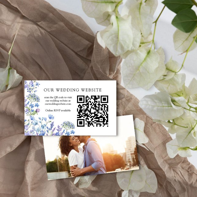 Bröllop webbplats QR OSA Periwinkle Wildblomme Tilläggskort (Wedding Website card with qr code and photo - from Lilac + Periwinkle Wildflower Wedding Collection)