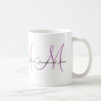 BröllopMonogram B & för vitfavör för namn lila Kaffemugg