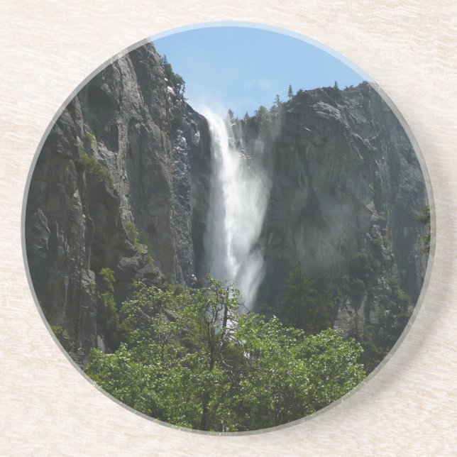 Bröllopsdunstfallen i Yosemite nationalpark Underlägg (Framsidan)