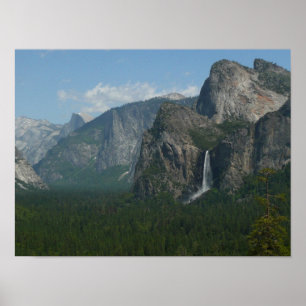 Bröllopsdunstfallen och Half Dome i Yosemite Poster