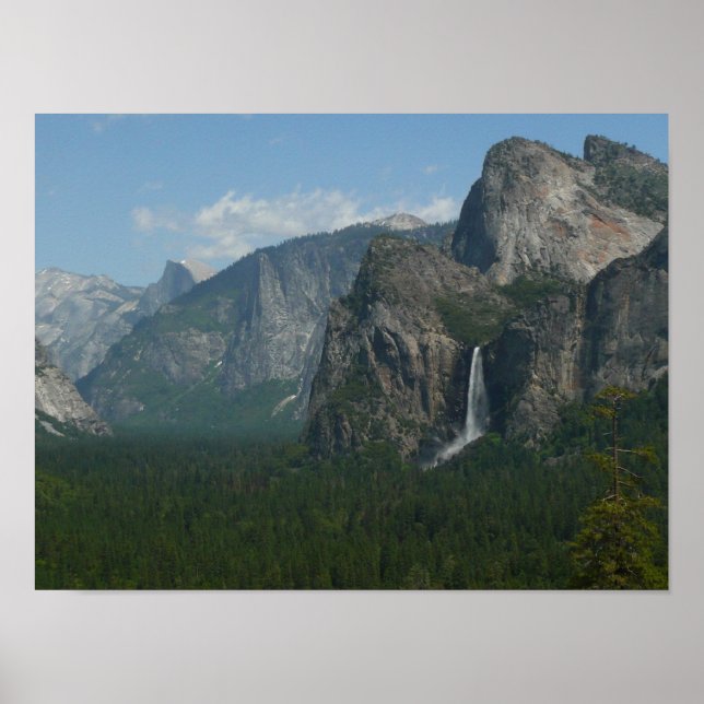 Bröllopsdunstfallen och Half Dome i Yosemite Poster (Framsidan)