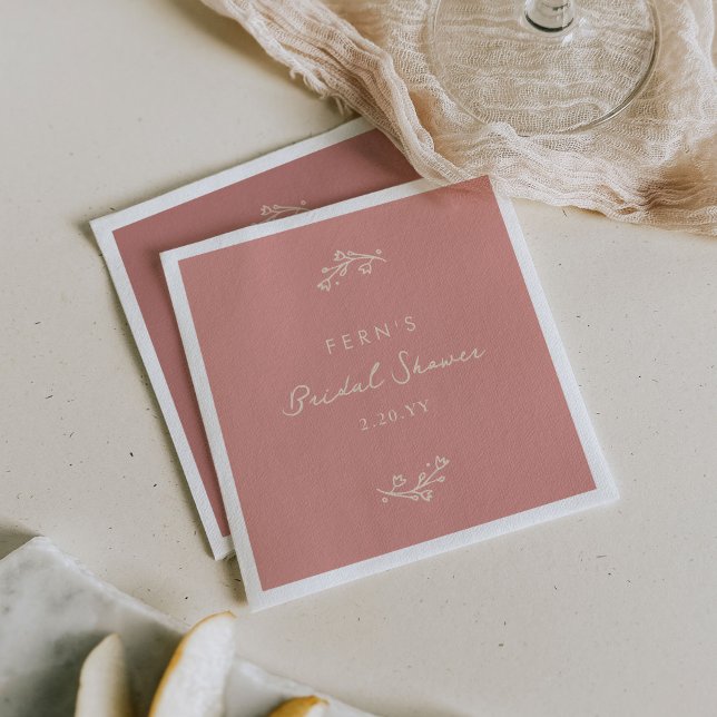 Bröllopsdusch i Rosa Trädgårdsblommor Pappersservett (Blush pink party napkins from the Gilded Garden bridal shower suite.)